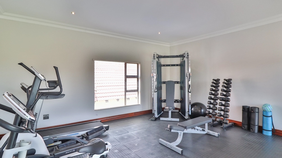 6 Bedroom Property for Sale in Birdwood Estate North West